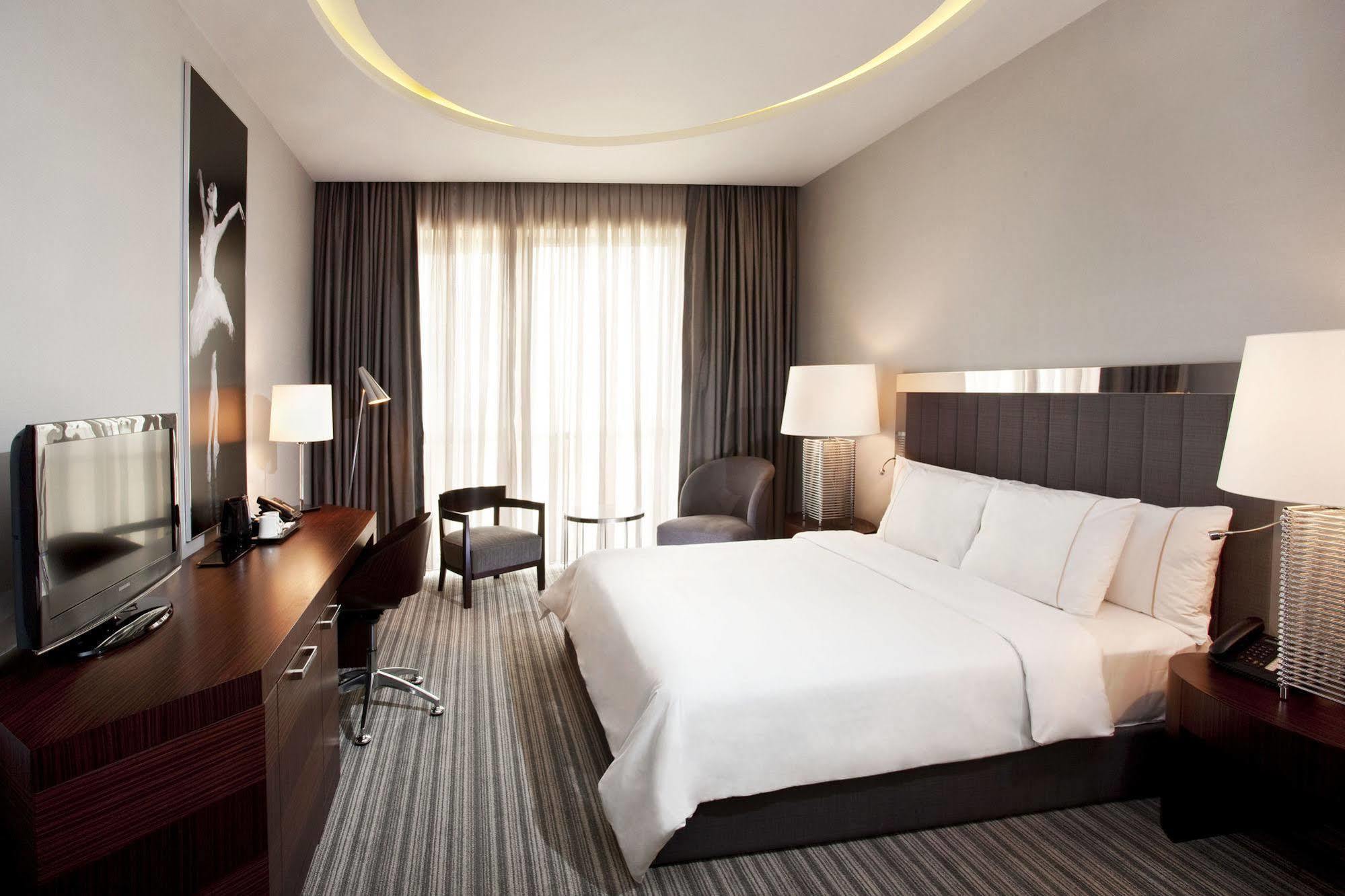 Sheraton Batumi Hotel Habitación foto Deluxe room